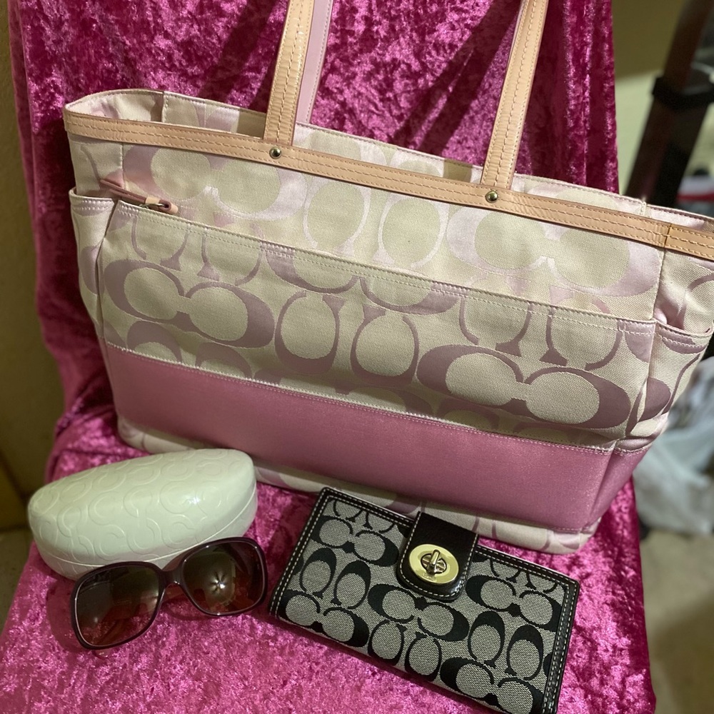 Coach diaperbag & sunglasses lightly used excellent condition wallet BRAND NEW